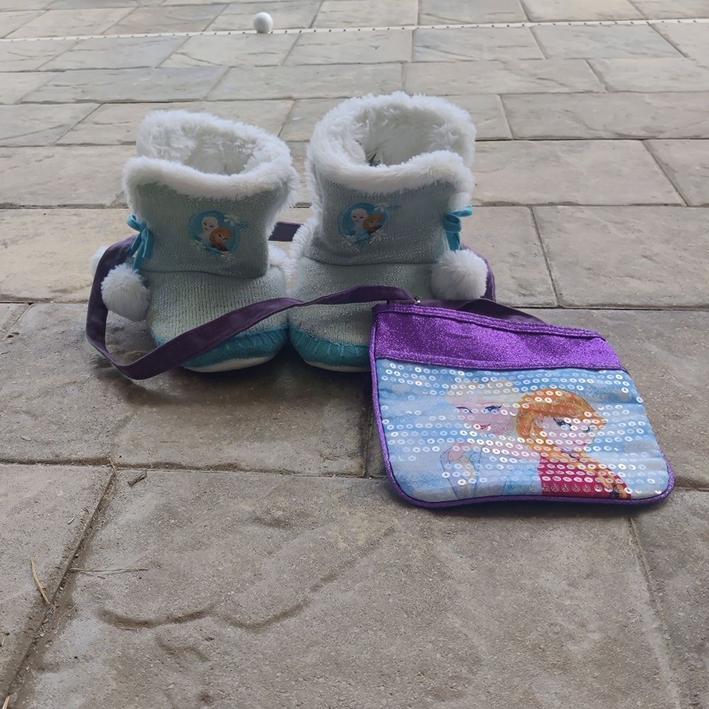 Disney Frozen Slipper Boots And Purse